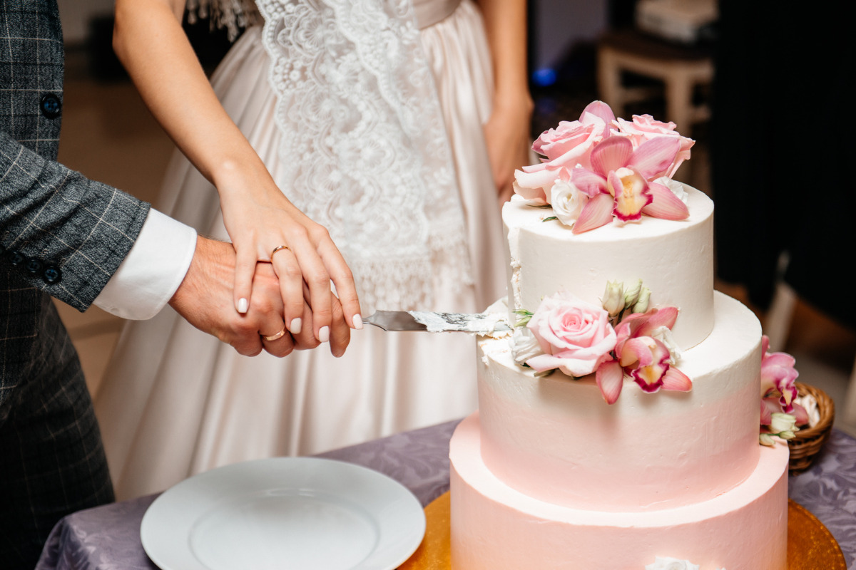 Tipos de bolo de casamento: Qual faz mais o seu estilo? - Revista, Site de  Casamento e Lista de Presentes %